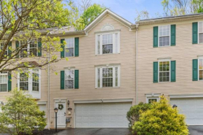 NEW 3 Bdrm - Mt Washington - Garage